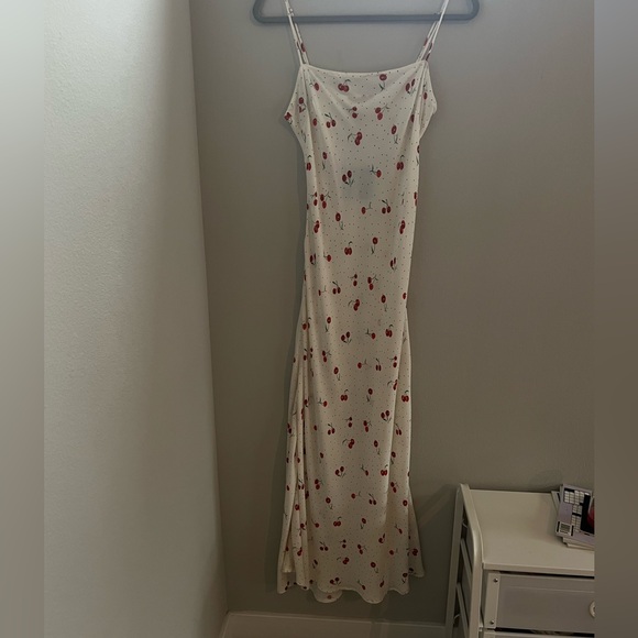 VRG Girl The Good Intentions Bias Cut Maxi Dress in Cherry - Picture 3 of 9